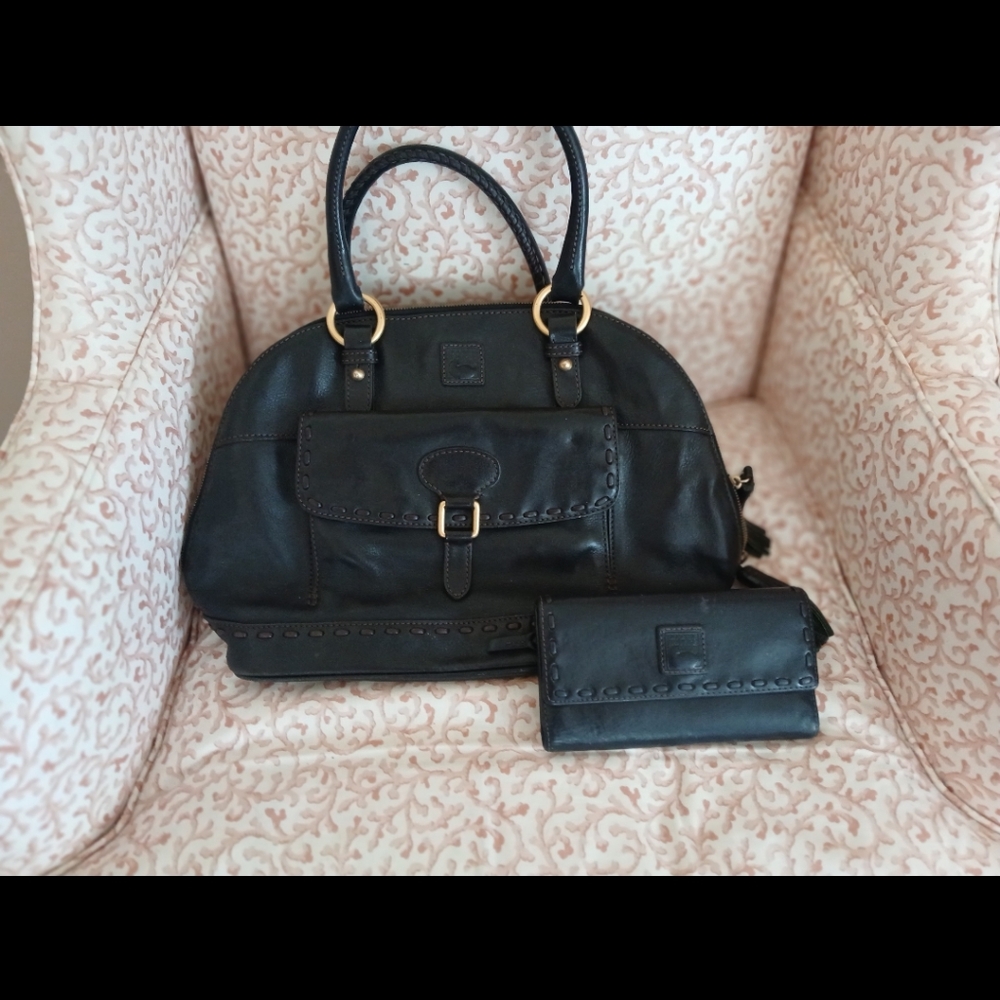 Black Florentine Dooney & Bourke